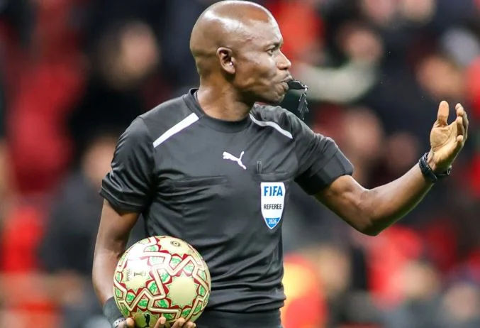 Finale Ligue des champions CAF : l'AS Far conteste le choix de l'arbitre Jean-Jacques Ndala