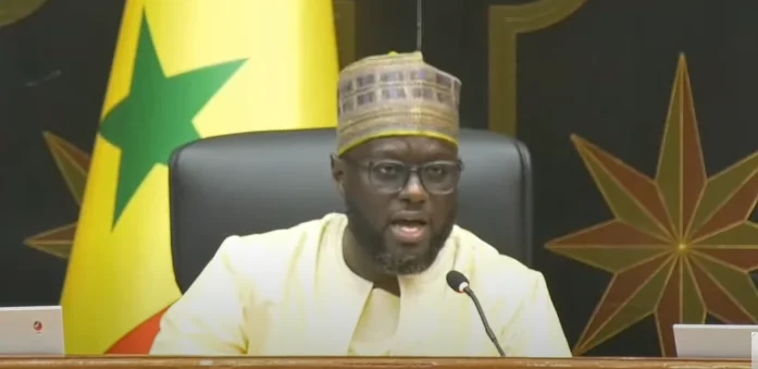 LevéE de l’immunité de Farba : El Malick Ndiaye recadre une députée de Pastef en pleine plénière