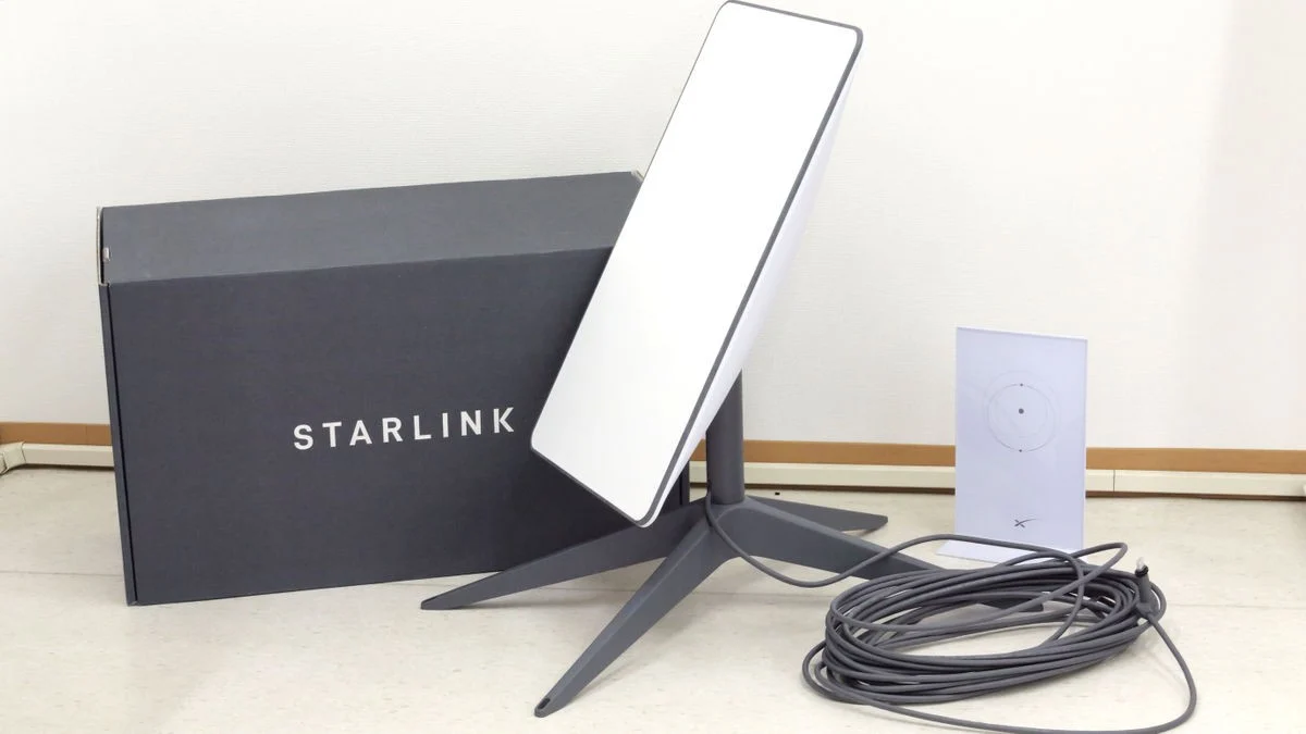 Antenne Starlink pointée vers le ciel pour une connexion internet