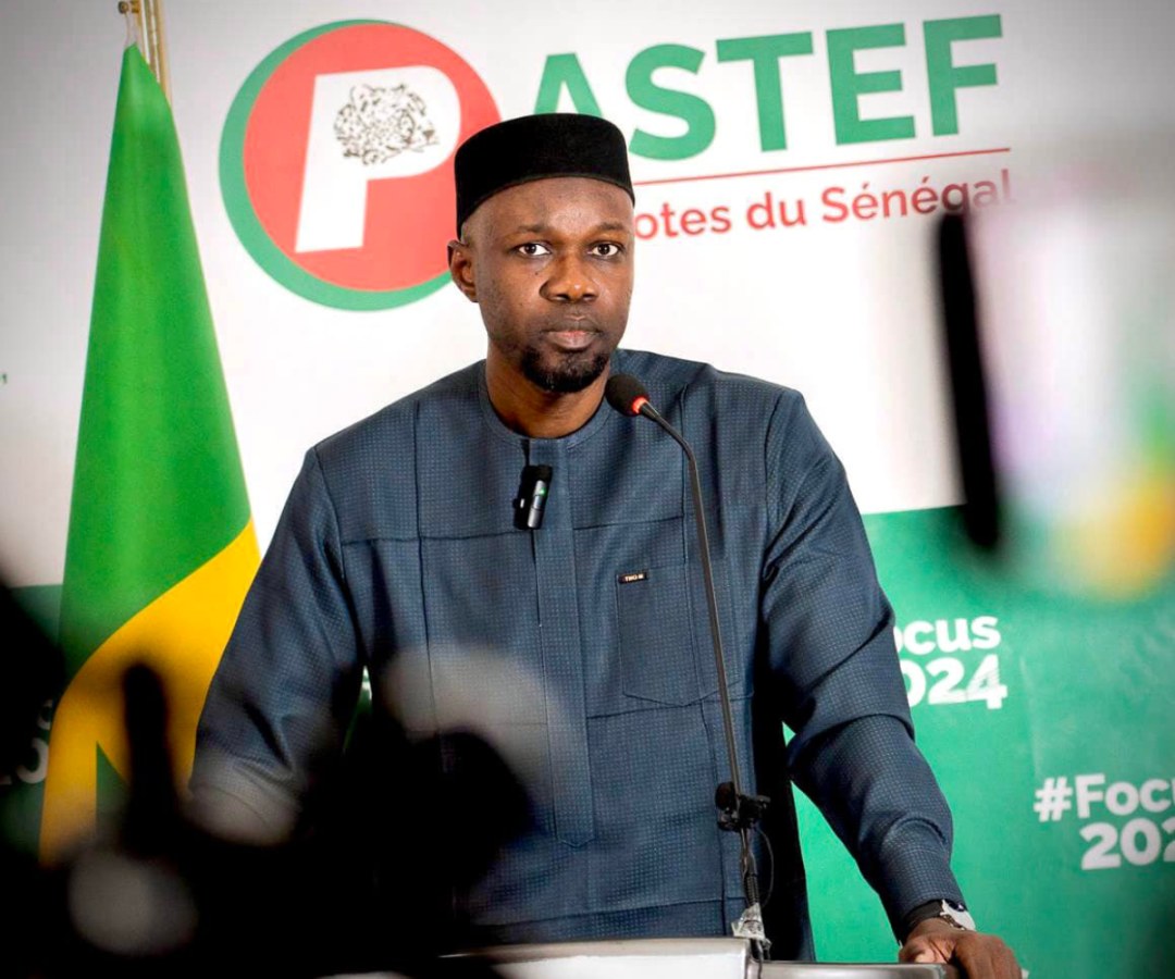 Ousmane Sonko, leader du Pastef, en meeting politique