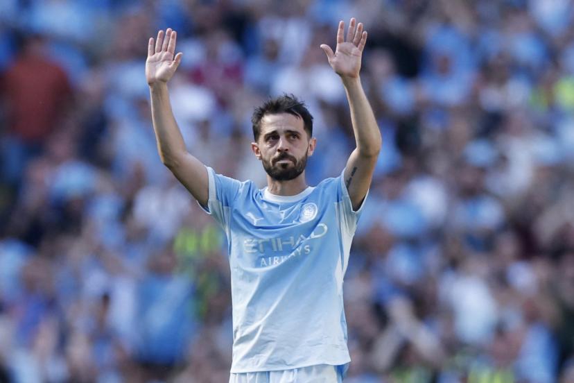 bernardo silva salue le public avant son remplacement