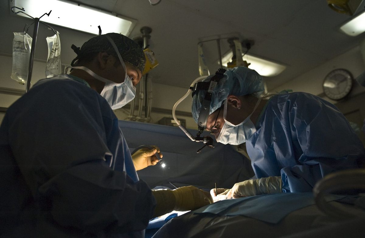 médecin tchadien en consultation