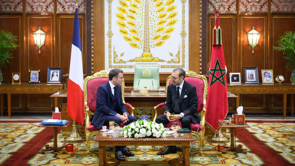 Échanges diplomatiques entre le Premier ministre français et le roi Mohammed VI au Maroc