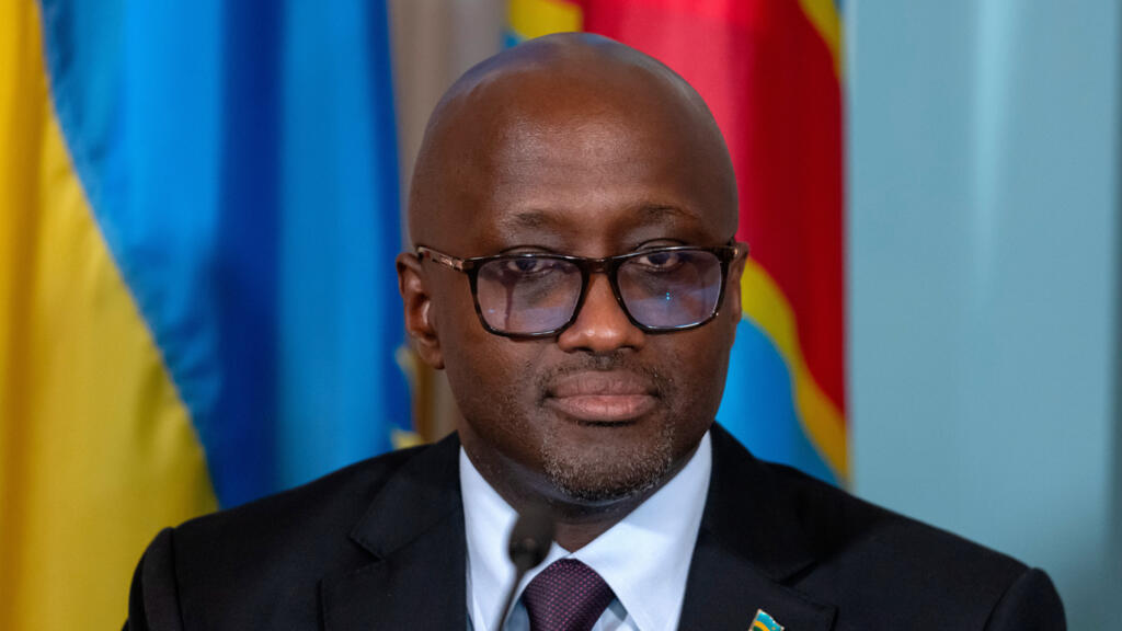 Le ministre rwandais des Affaires étrangères, Olivier Nduhungirehe, lors de la signature d'un accord de paix entre le Rwanda et la RDC, illustration de juin 2025