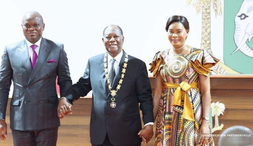 Le président gabonais Brice Clotaire Oligui Nguema et son homologue ivoirien Alassane Ouattara lors d'un événement officiel