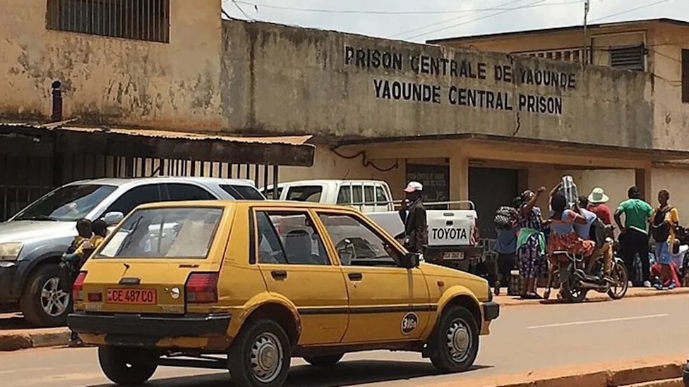 Yaoundé : un homme arrêté pour présentation de faux décrets à la radio nationale